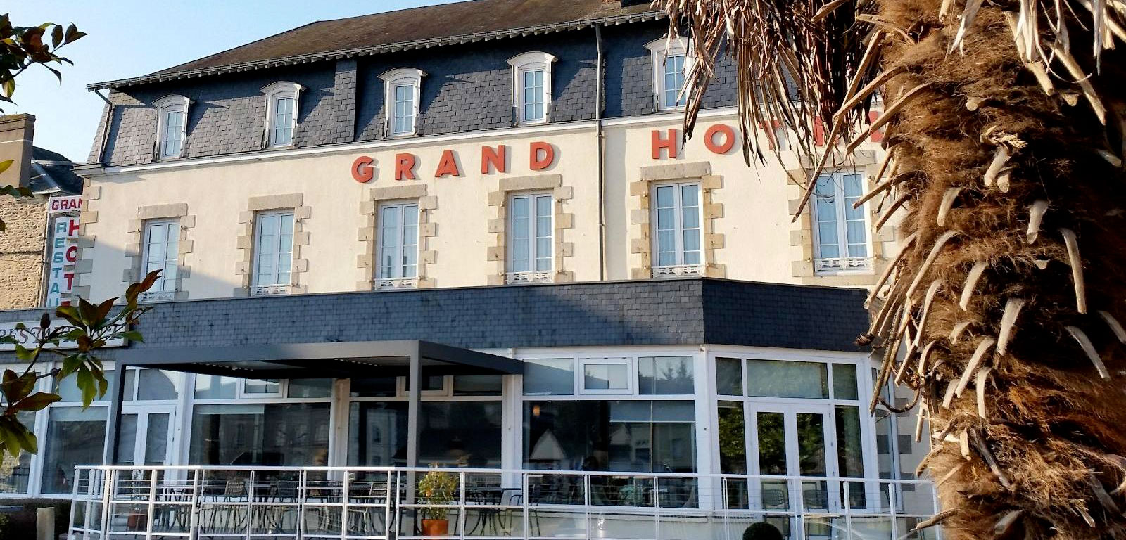 Extérieur Grand Hôtel Mayenne